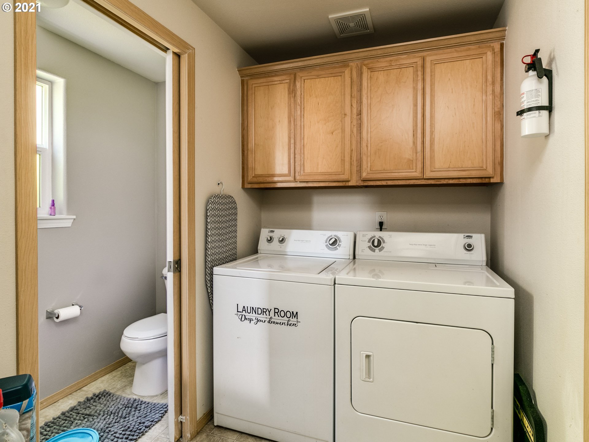 809 Northeast Faloma Road Portland, OR 97211 - Photo 15 of 30 Gallery Image 15