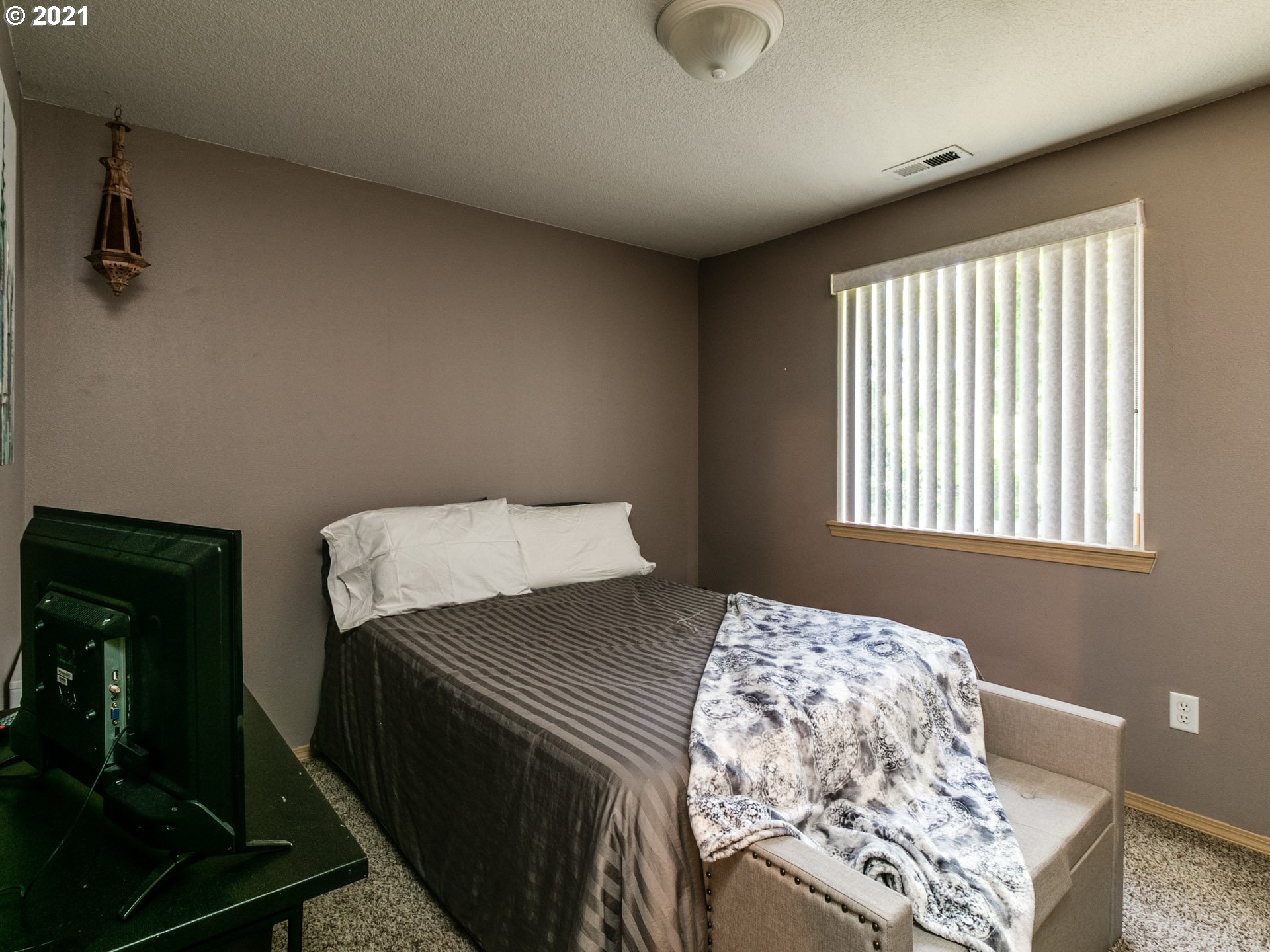 809 Northeast Faloma Road Portland, OR 97211 - Photo 16 of 30 Gallery Image 16