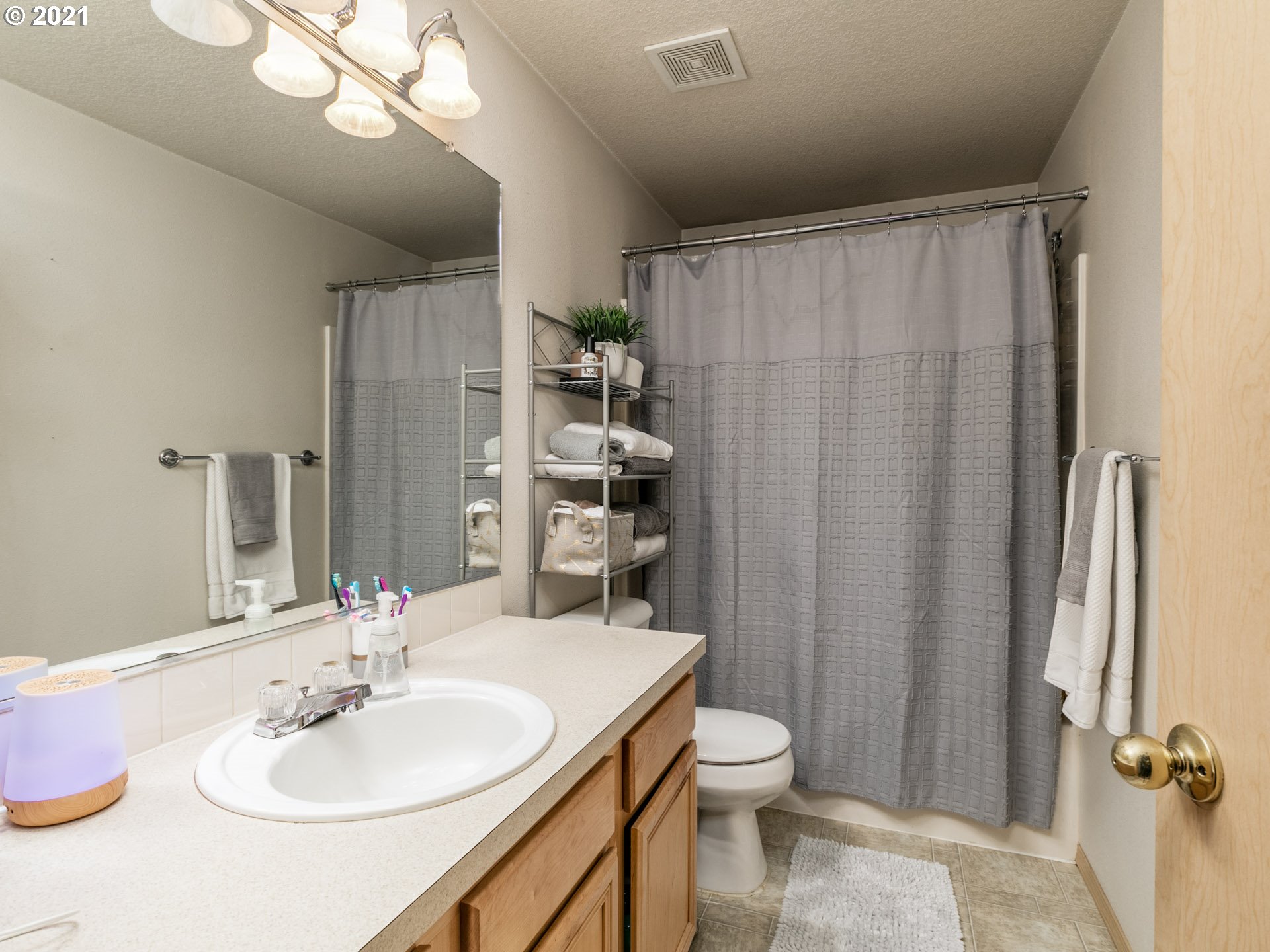 809 Northeast Faloma Road Portland, OR 97211 - Photo 26 of 30 Gallery Image 26