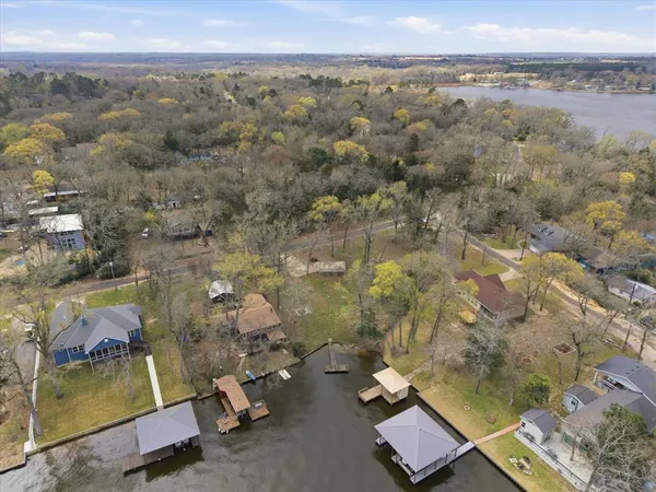 $214,900 | 329 Callender Lake Drive, Murchison, TX 75778