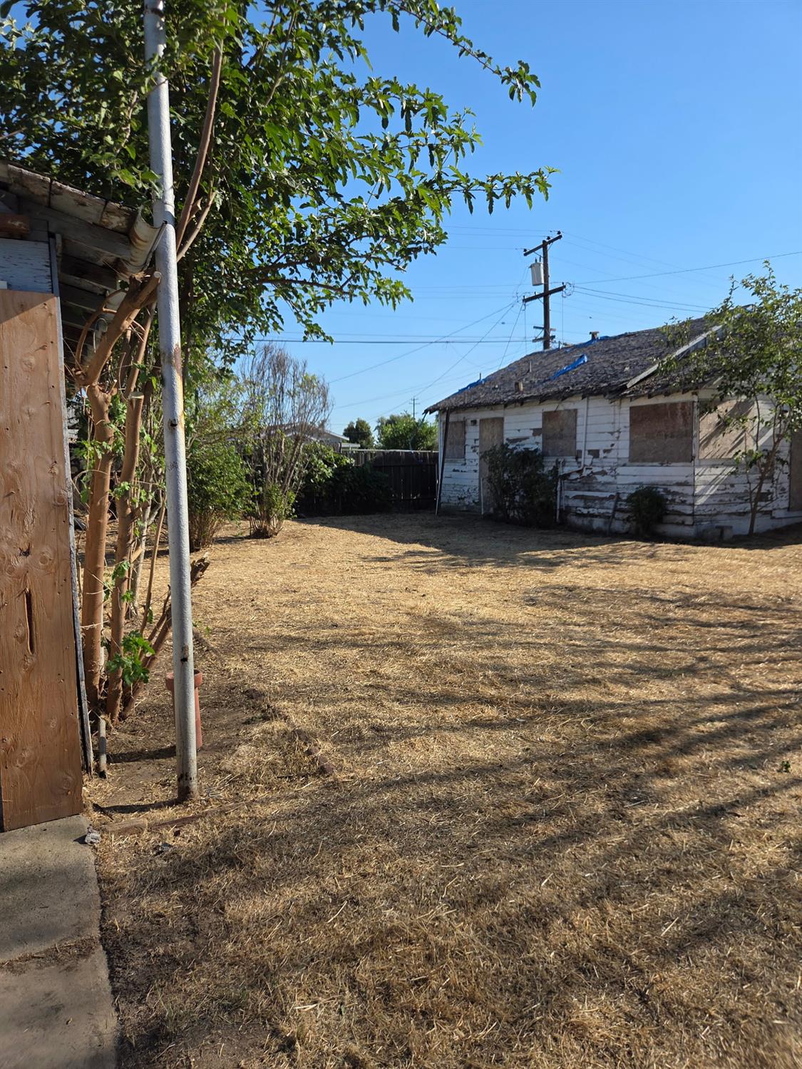 2153 Knowles Street Selma, CA 93662 - Photo 17 of 20