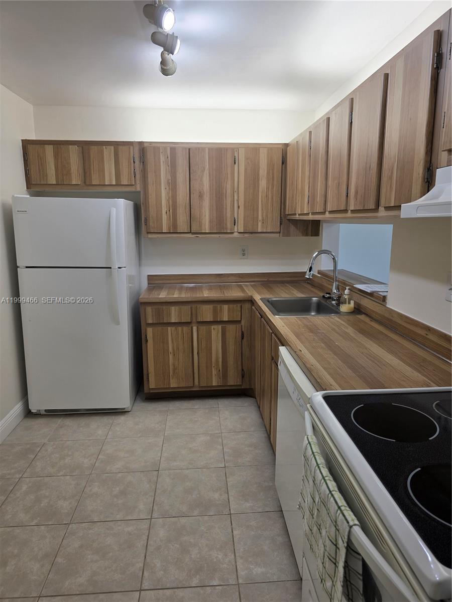 8075 Southwest 107th Avenue, Unit 305 Miami, FL 33173 - Photo 22 of 38