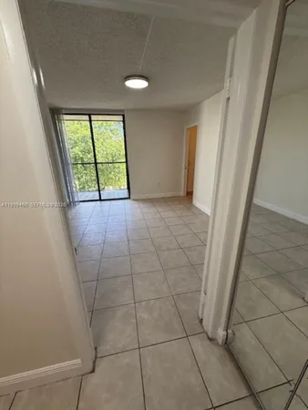 $2,300 | 8075 Southwest 107th Avenue, Unit 305, Miami, FL 33173