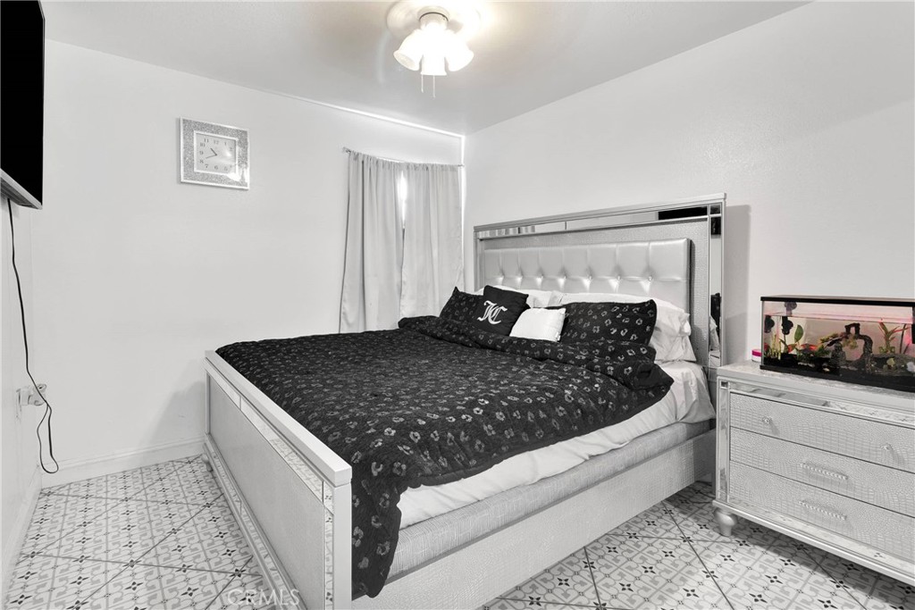 16508 Pine Street Hesperia, CA 92345 - Photo 11 of 21