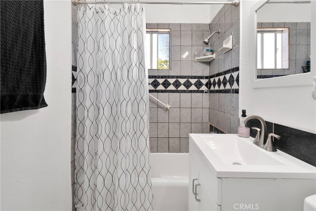 16508 Pine Street Hesperia, CA 92345 - Photo 13 of 21