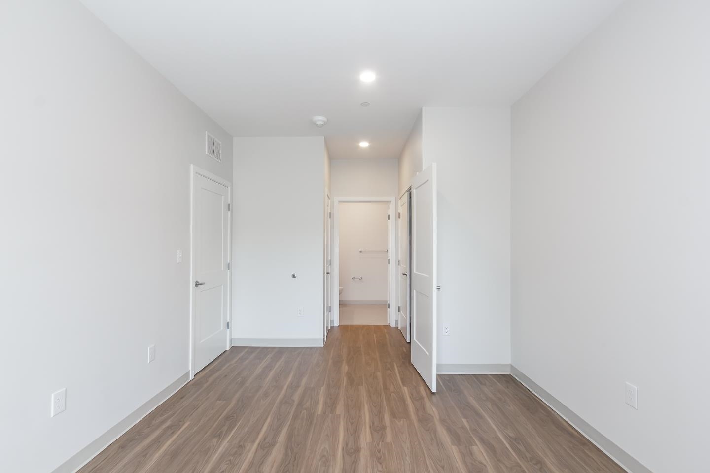 2 Optical Loop, Unit 201 Londonderry, NH 03053 - Photo 5 of 7 Gallery Image 5