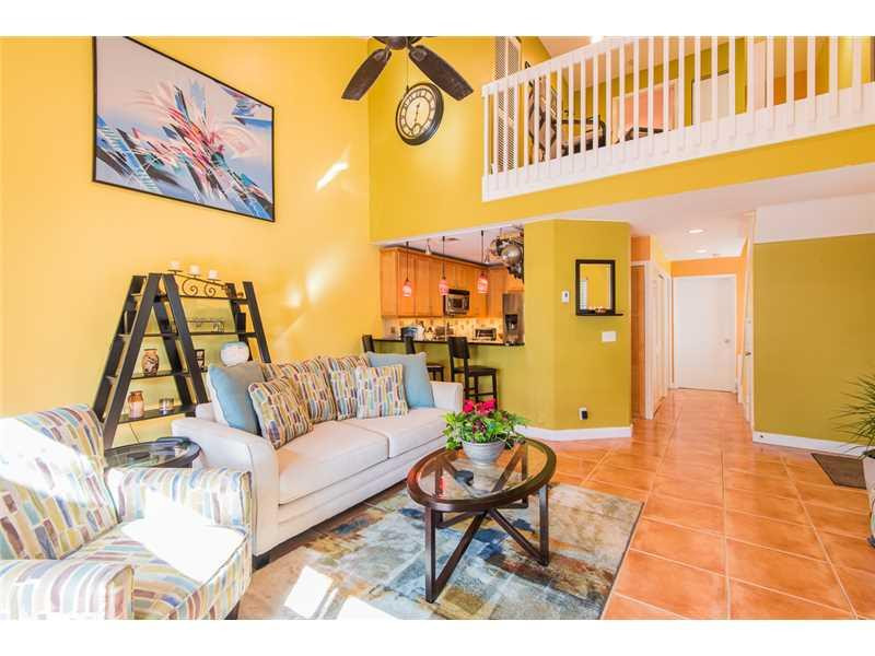 2004 Riverside Place, Unit 6 Wilton Manors, FL 33305 - Photo 10 of 15 Living Room.