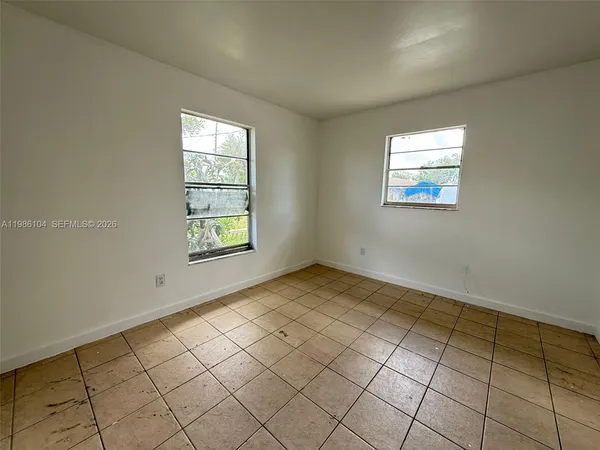 $1,450 | 1703 Palm Drive, Unit A, Fort Myers, FL 33907