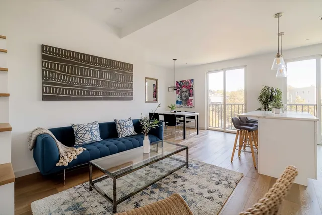 $1,249,000 | 97-99 Elmwood Street, Unit 313, Cambridge, MA 02140