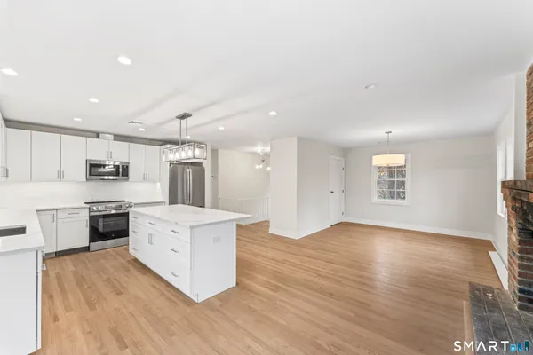 $1,195,000 | 147 Thayer Pond Road, Wilton, CT 06897