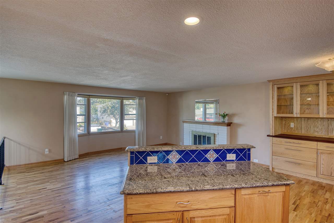 221 West Barnes Road Spokane, WA 99218 - Photo 12 of 32 Gallery Image 12