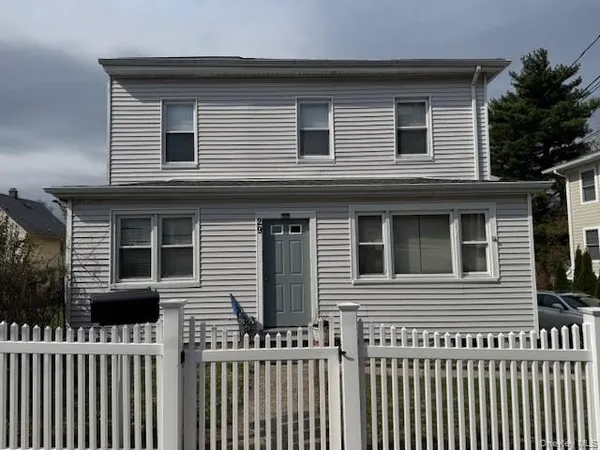 $2,900 | 29 Devoe Street, Unit 2, Dobbs Ferry, NY 10522