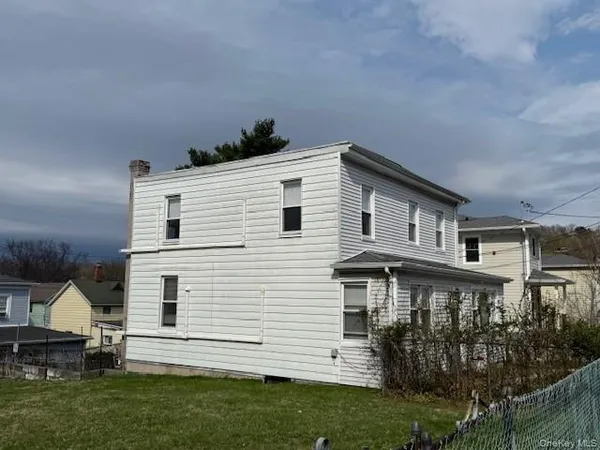 $2,900 | 29 Devoe Street, Unit 2, Dobbs Ferry, NY 10522