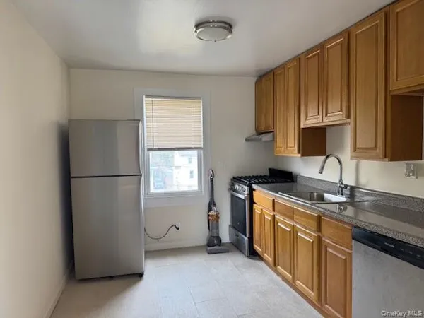 $2,900 | 29 Devoe Street, Unit 2, Dobbs Ferry, NY 10522