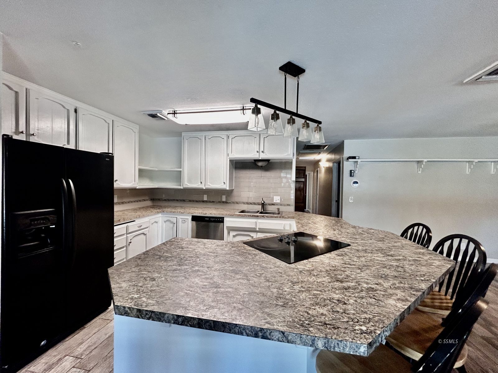 609 Weiman Avenue Ridgecrest, CA 93555 - Photo 5 of 37