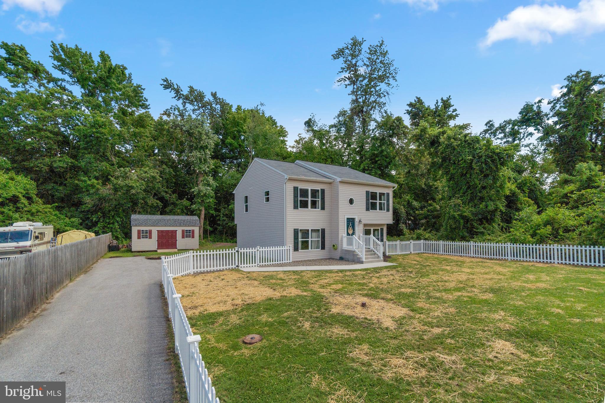 8151 Hog Neck Road Pasadena, MD 21122 - Photo 4 of 44 Exterior General