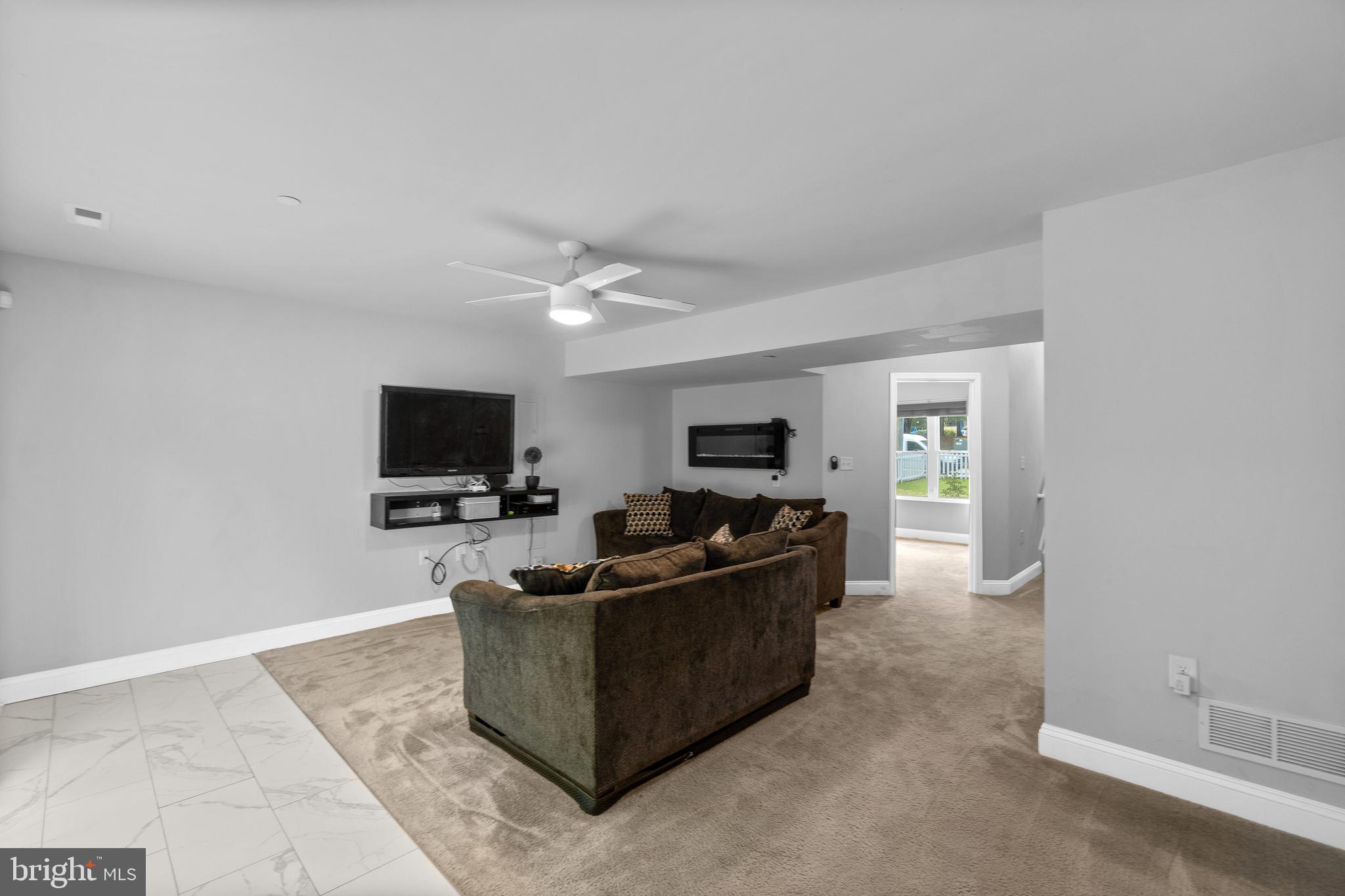 8151 Hog Neck Road Pasadena, MD 21122 - Photo 34 of 44 LL Family Room