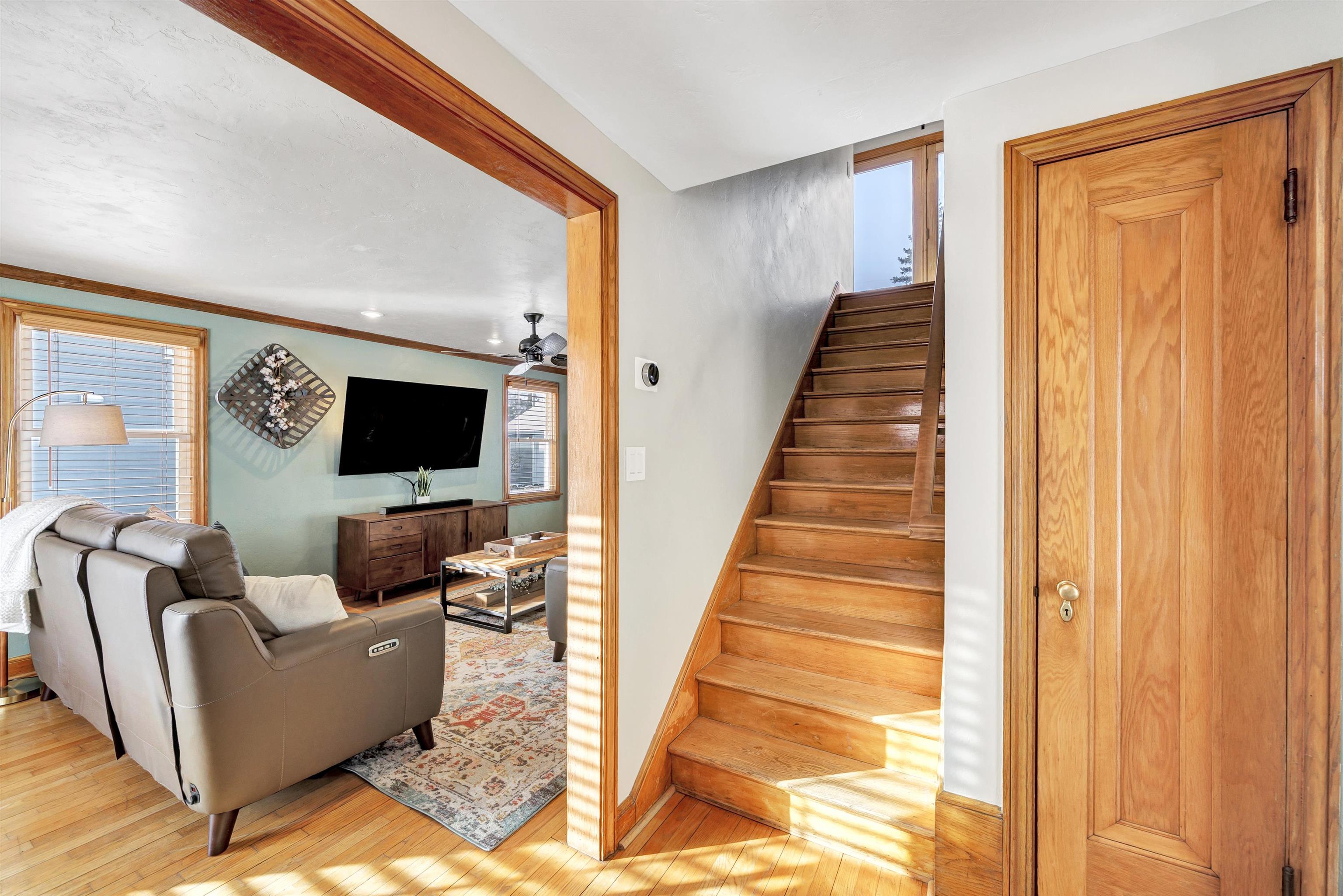 663 Chestnut Street Neenah, WI 54956 - Photo 14 of 33