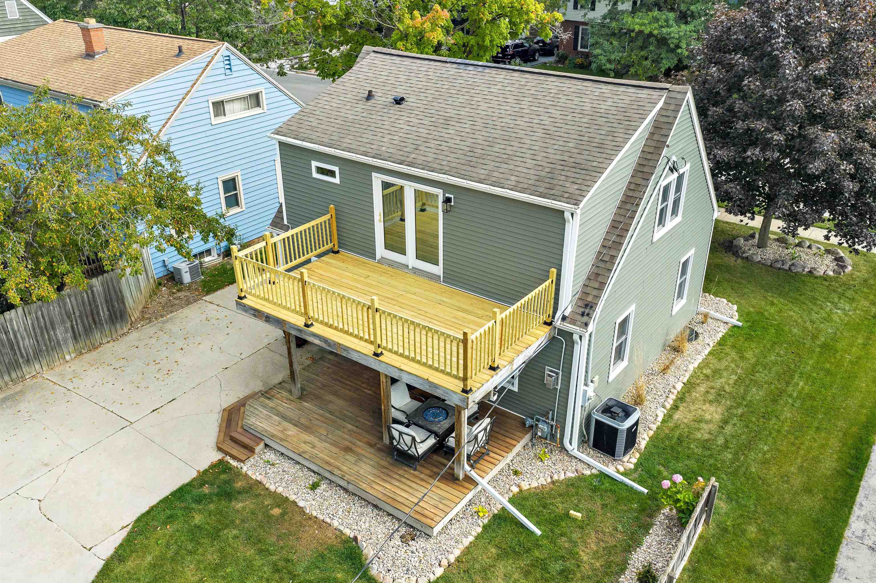 663 Chestnut Street Neenah, WI 54956 - Photo 27 of 33