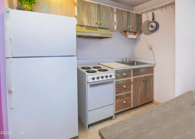 $815,000 | 2469 Chamonix Lane, Unit E1, Vail, CO 81657