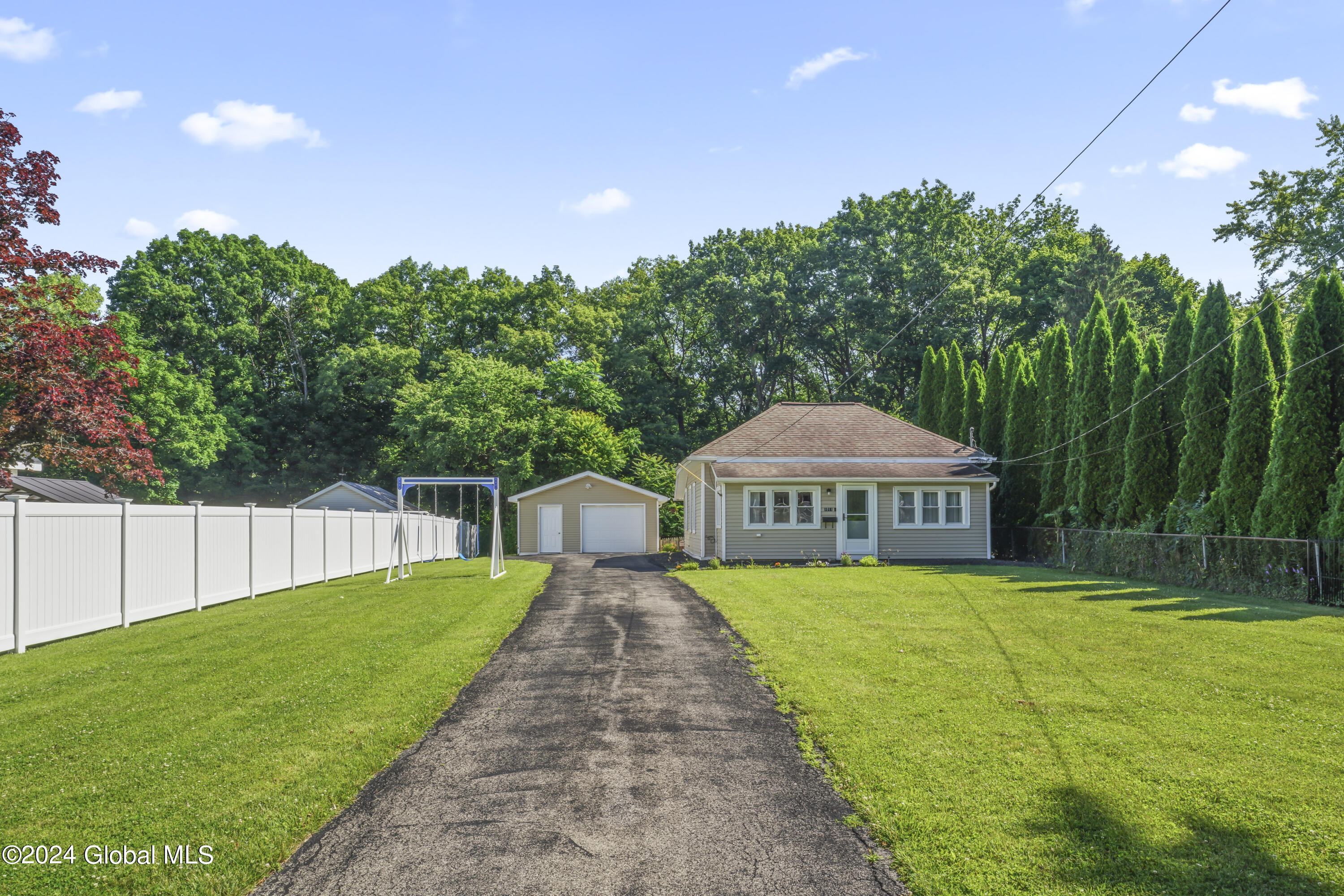 1011 Mann Avenue Rensselaer, NY 12144 - Photo 21 of 31 outside front