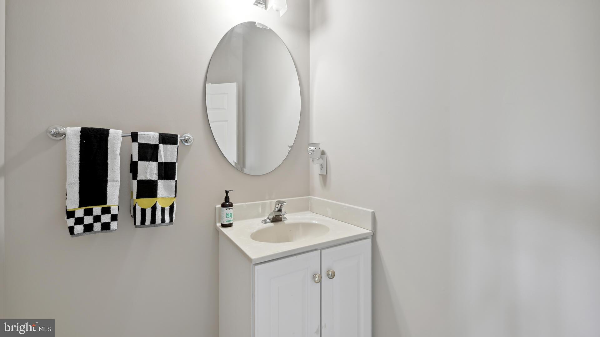 18 Terrell Road Lambertville, NJ 08530 - Photo 26 of 51 Powder Room