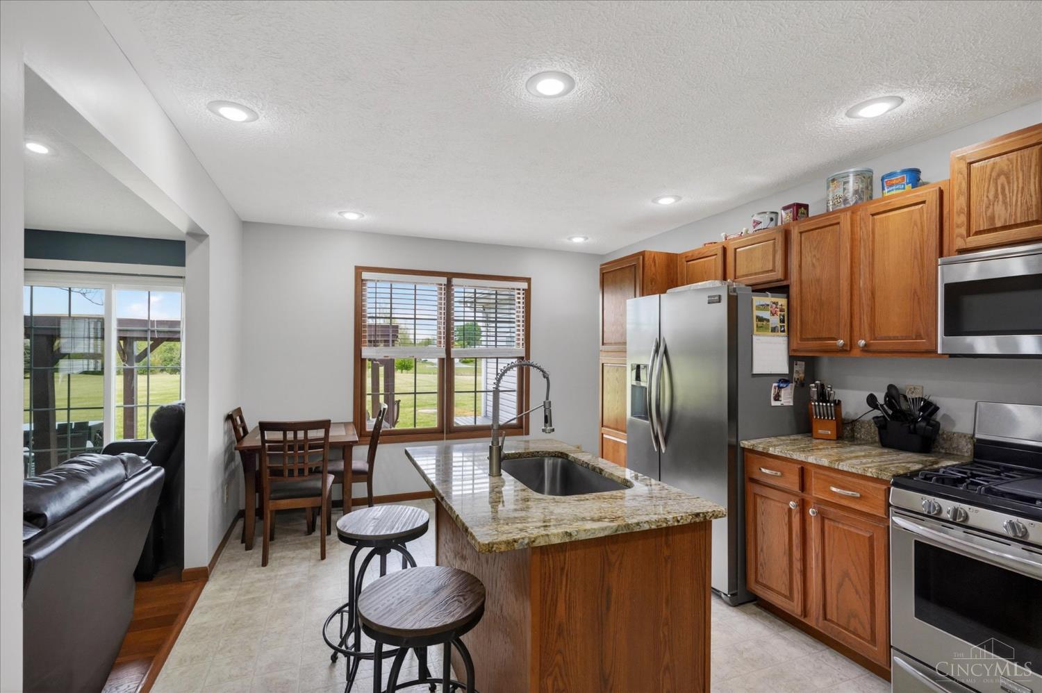9070 Grimsley Road Leesburg, OH 45135 - Photo 12 of 41