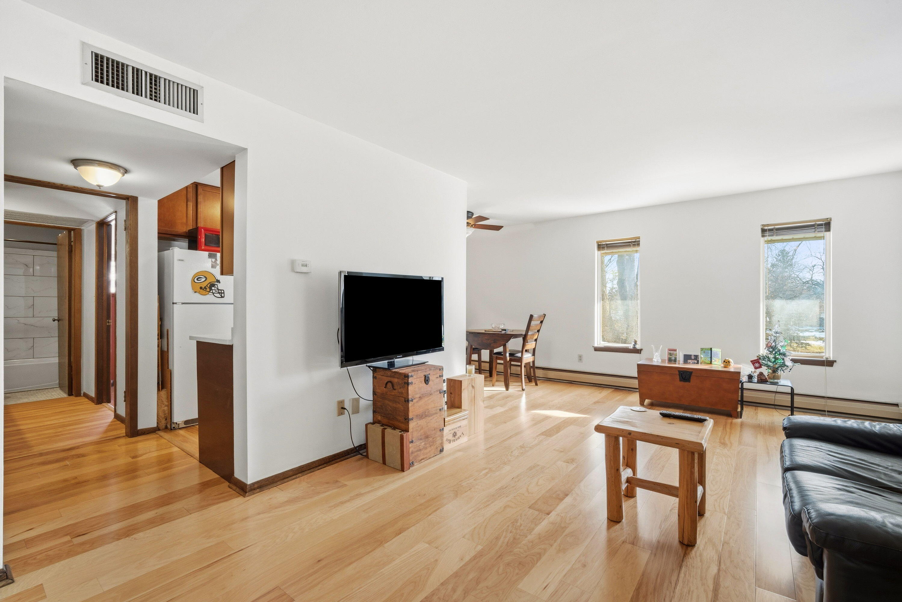 11927 West Appleton Avenue, Unit 24 Milwaukee, WI 53224 - Photo 3 of 17 1_imgDSC07154