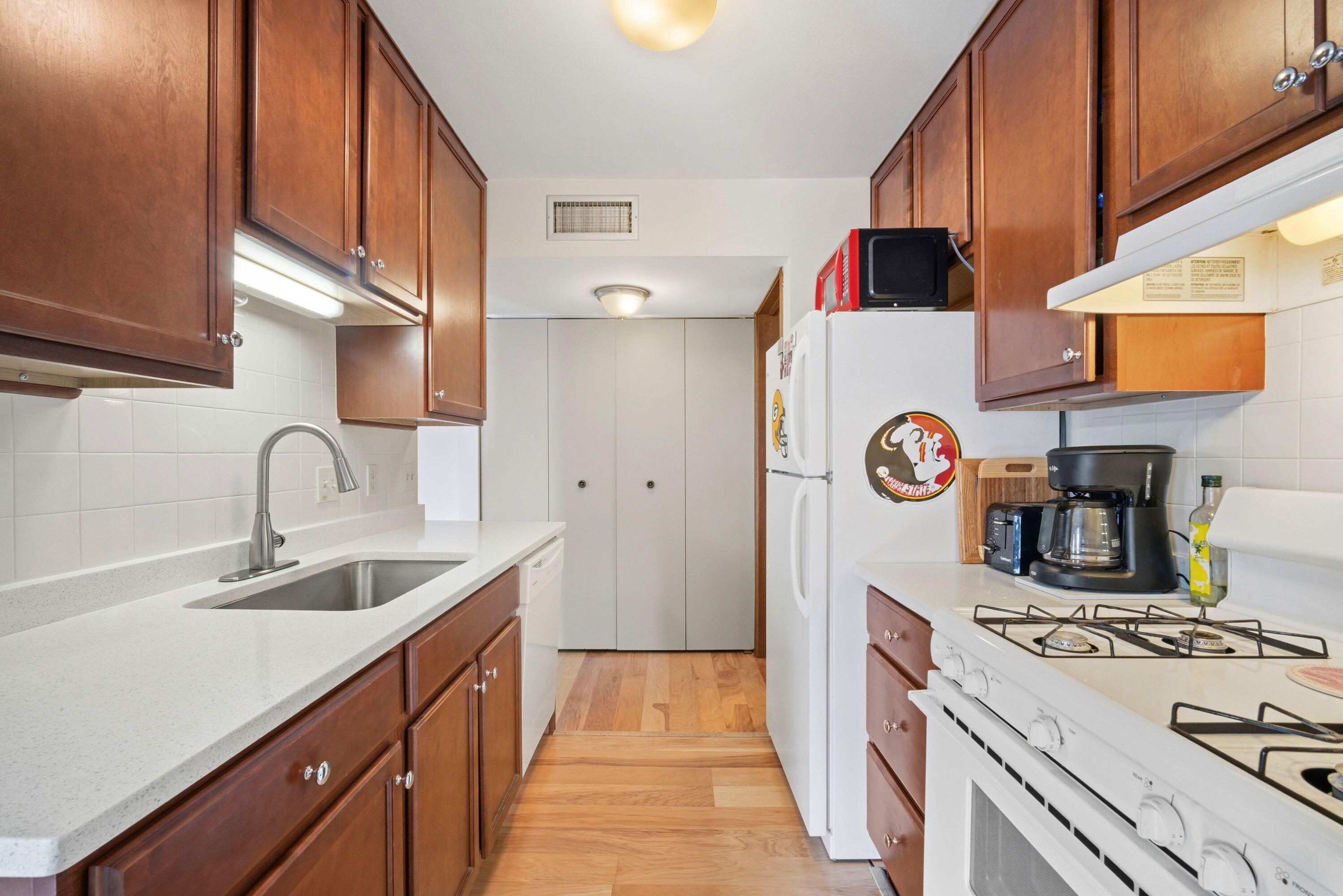 11927 West Appleton Avenue, Unit 24 Milwaukee, WI 53224 - Photo 7 of 17 6_imgDSC07177