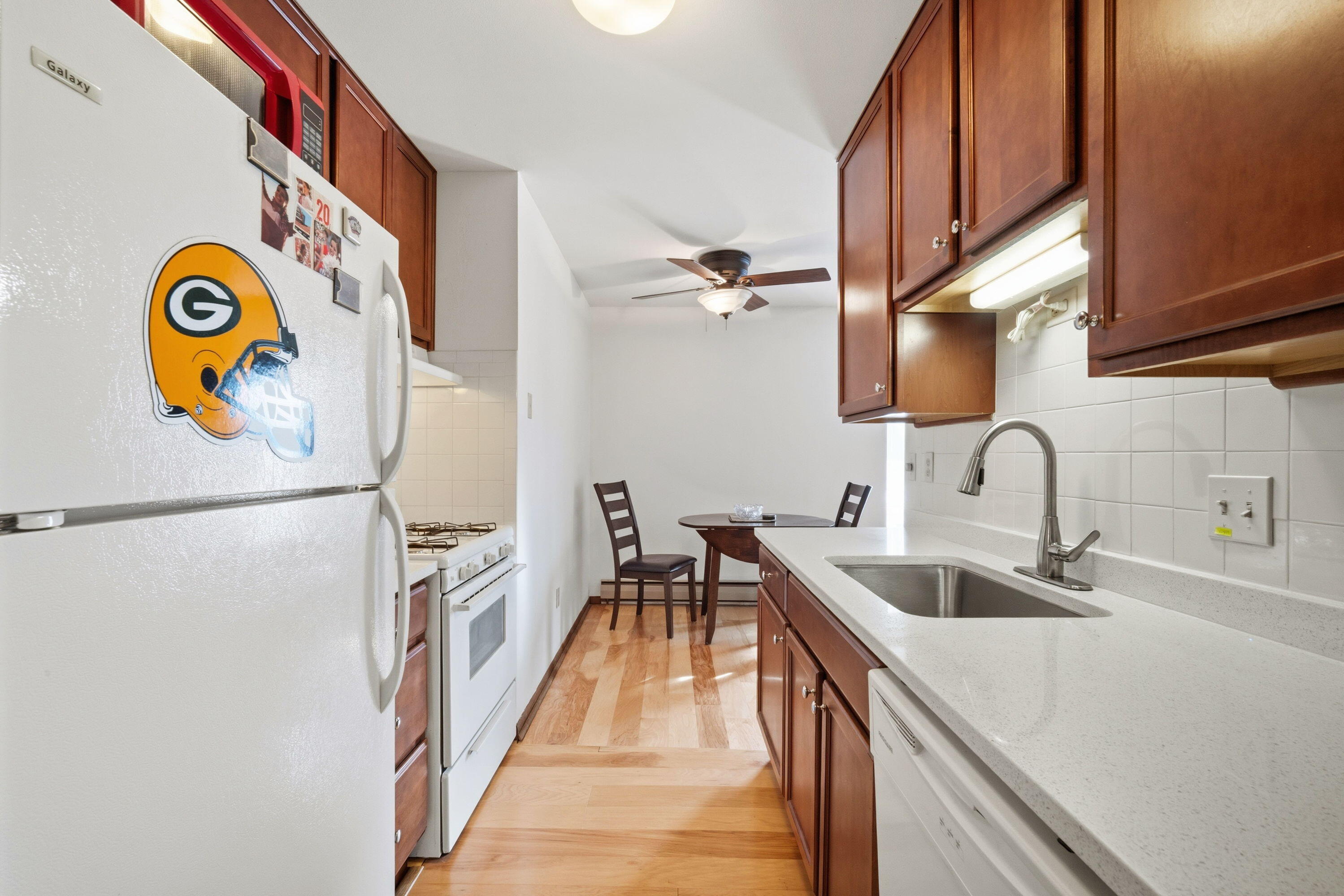 11927 West Appleton Avenue, Unit 24 Milwaukee, WI 53224 - Photo 8 of 17 7_imgDSC07184