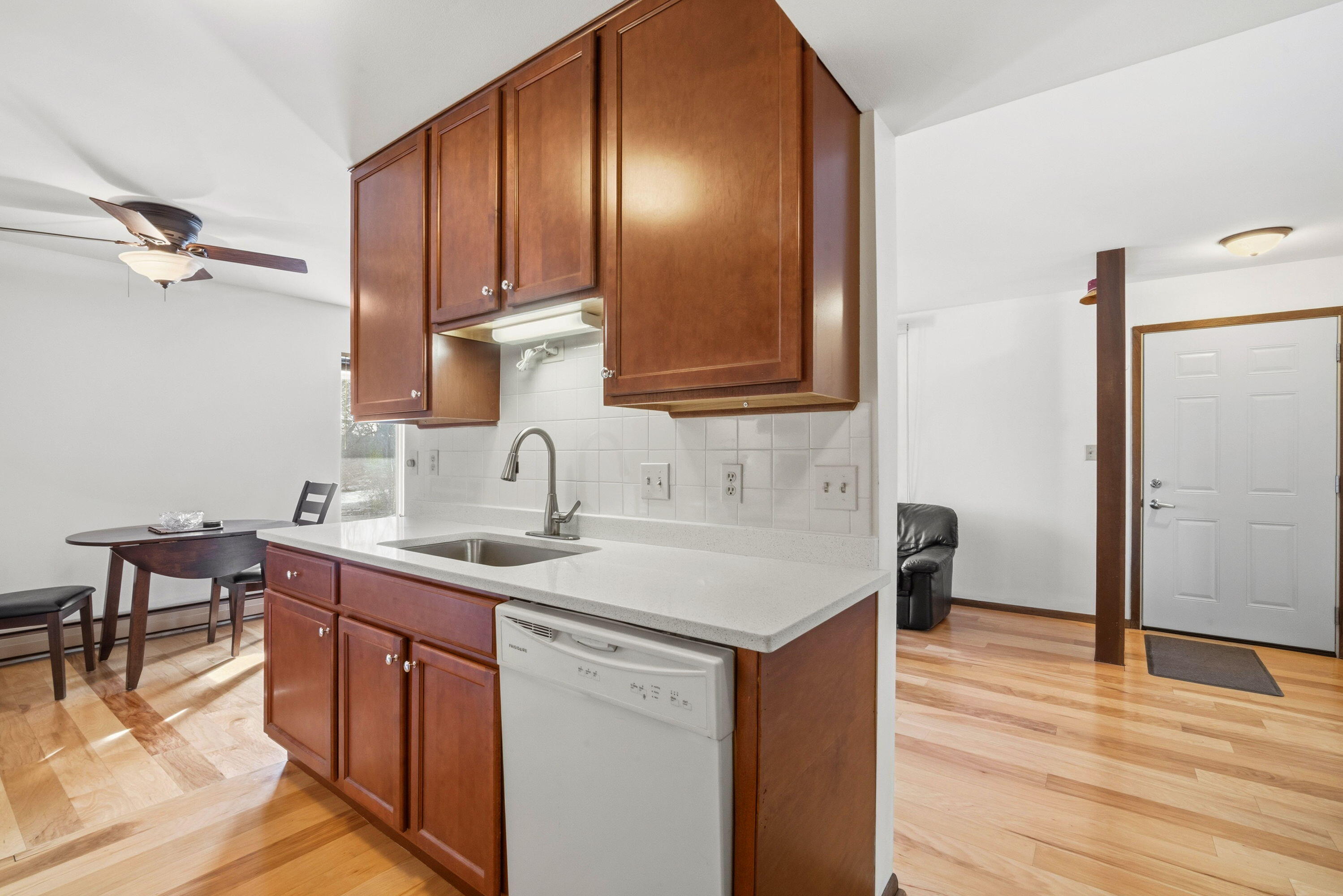 11927 West Appleton Avenue, Unit 24 Milwaukee, WI 53224 - Photo 9 of 17 8_imgDSC07189