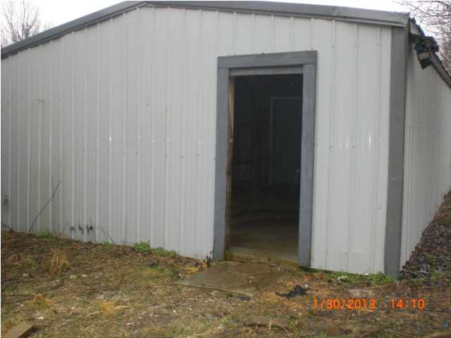 911 Durlin Road New Harmony, IN 47631 - Photo 7 of 8