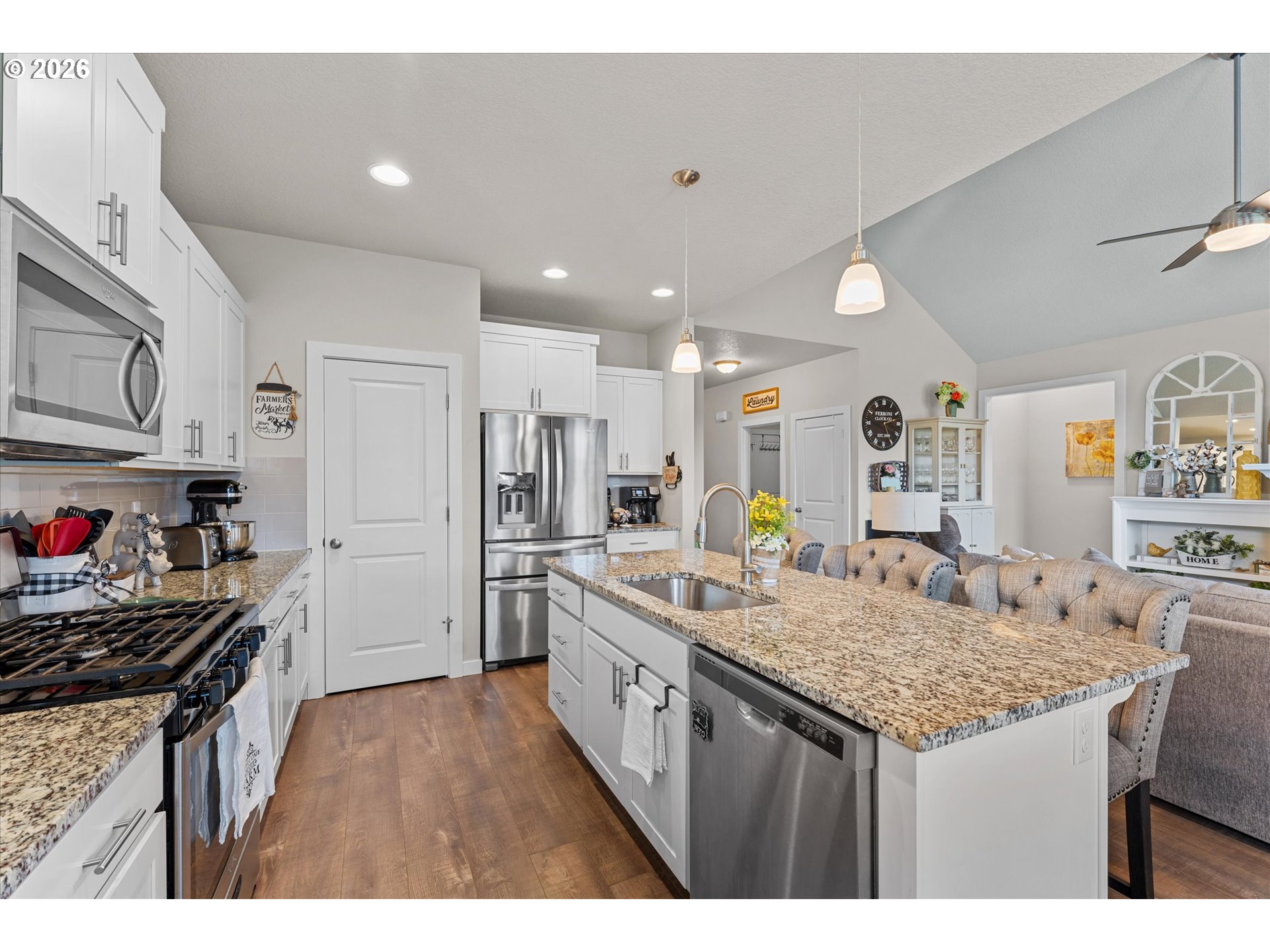142 North 35th Place Cornelius, OR 97124 - Photo 8 of 25