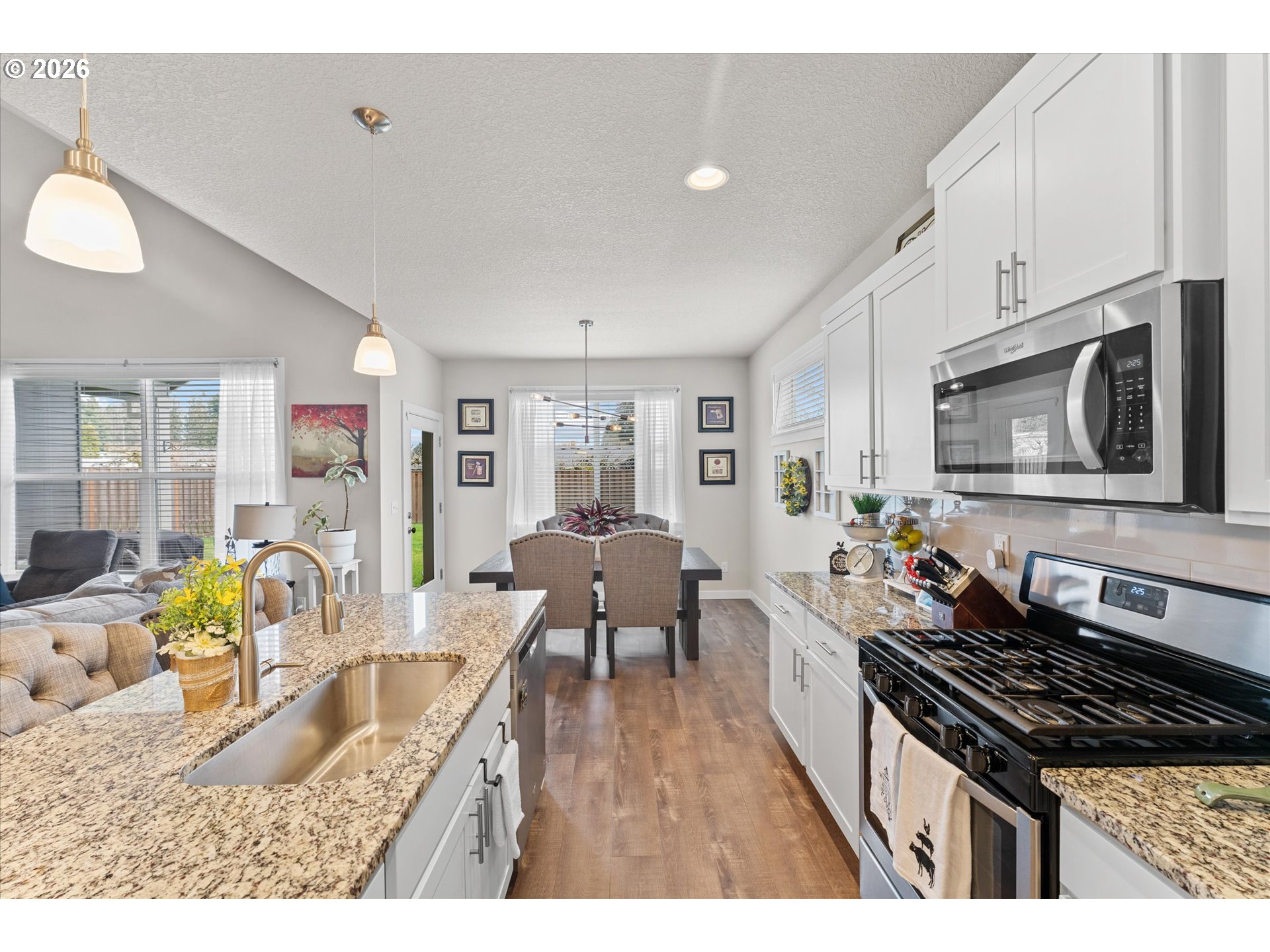 142 North 35th Place Cornelius, OR 97124 - Photo 9 of 25