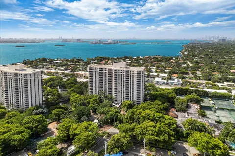 $399,000 | 2000 Towerside Terrace, Unit PH9, Miami, FL 33138