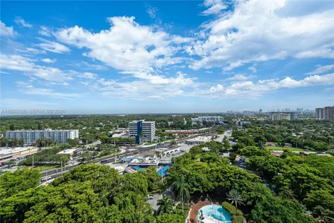 $399,000 | 2000 Towerside Terrace, Unit PH9, Miami, FL 33138