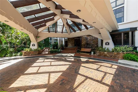 $415,000 | 2000 Towerside Terrace, Unit PH9, Miami, FL 33138