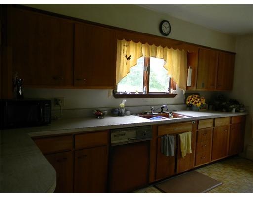 13 Scotland Bridge Road York, ME 03909 - Photo 6 of 12 Kitchen.