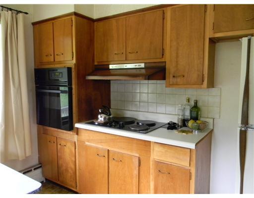 13 Scotland Bridge Road York, ME 03909 - Photo 7 of 12 Kitchen.