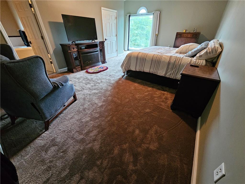 523 Franklin Farms Road Washington, PA 15301 - Photo 16 of 36 Owners suite