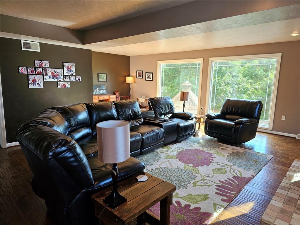 523 Franklin Farms Road Washington, PA 15301 - Photo 6 of 36 Gallery Image 6