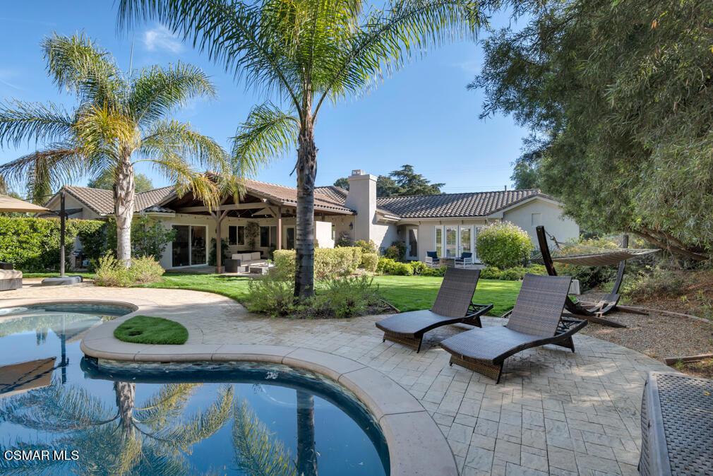 815 Rancho Road Thousand Oaks, CA 91362 - Photo 2 of 40