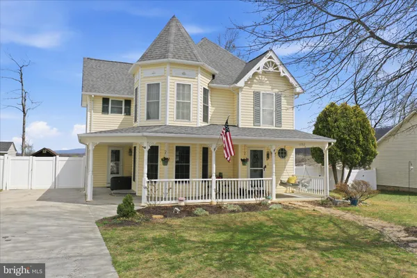 $475,000 | 1130 Happy Ridge Drive, Front Royal, VA 22630