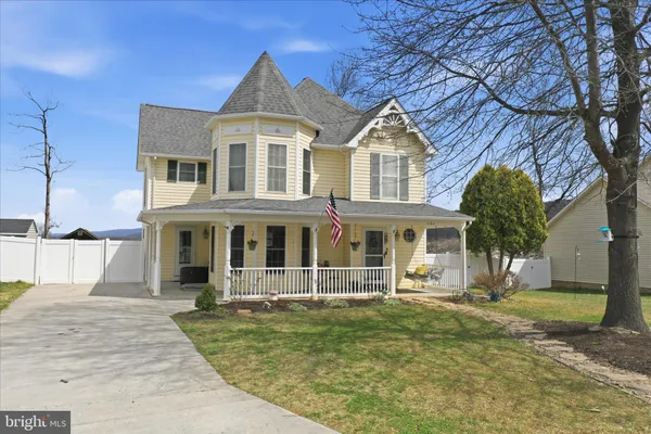 $475,000 | 1130 Happy Ridge Drive, Front Royal, VA 22630