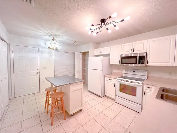 $1,550 | 2306 Southwest 42nd Drive, Unit 144, Gainesville, FL 32607