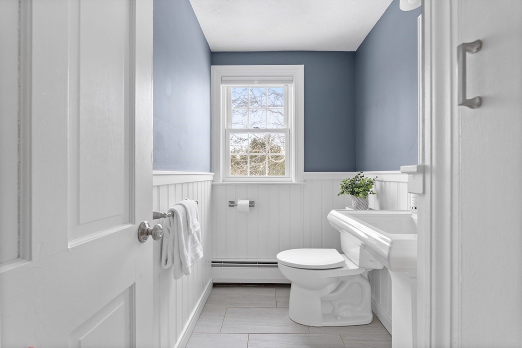 136 Marlborough Road Waltham, MA 02452 - Photo 10 of 17 Gallery Image 10