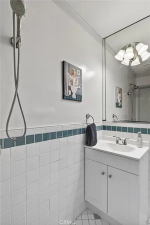 $649,000 | 722 West 223rd Street, Unit 2, Torrance, CA 90502