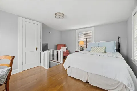 $300,000 | 27 West 74th Street, Kansas City, MO 64114