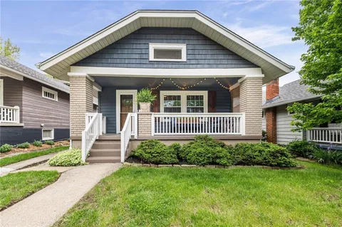 $300,000 | 27 West 74th Street, Kansas City, MO 64114