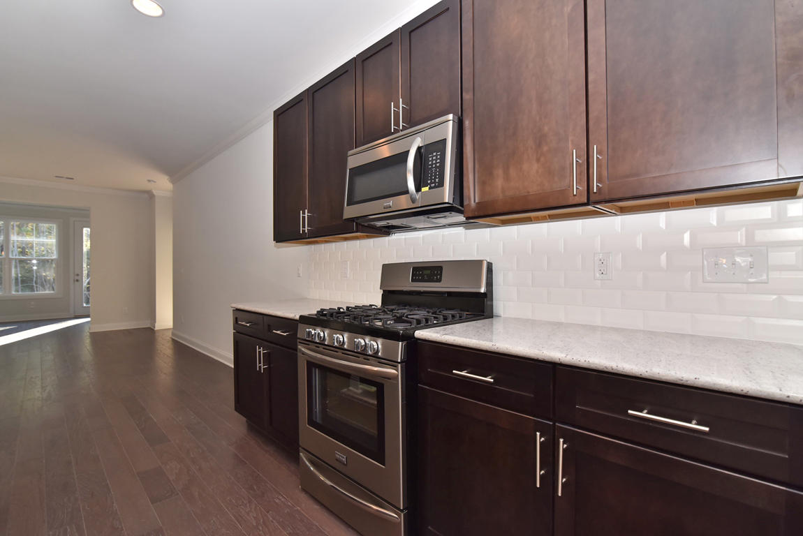 525 Kilarney Road Summerville, SC 29483 - Photo 11 of 43 Tile Backsplash